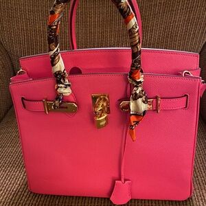 House of Hello 30 pink leather handbag